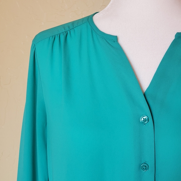 Van Heusen Blouse - Picture 3 of 7